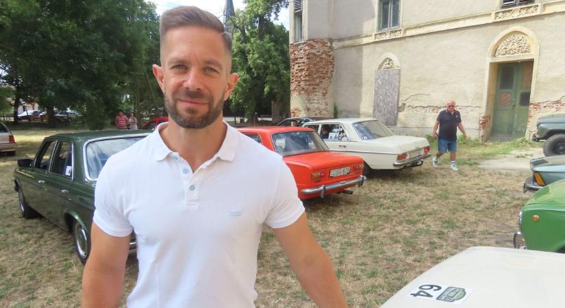 Oldtimer autókkal járták végig Széchenyi István nyomát a Rábaközben - fotók, videó
