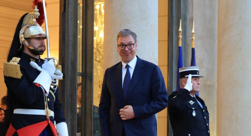 Az elnök lemond, majd lakókocsiba száll: Vucsics meglepő tervvel készül a választásra
