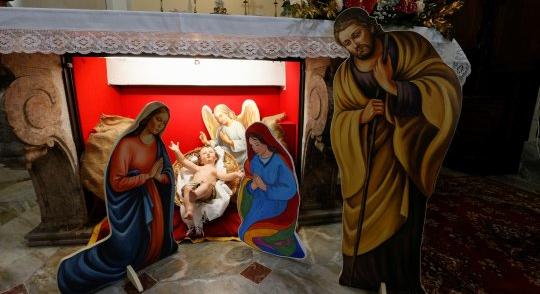 Kitört a botrány Olaszországban, mert egy betlehemben két anyja volt a kis Jézusnak