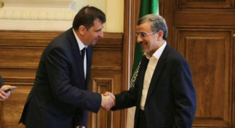 Orbánék segítettek a Moszadnak beszervezni Ahmadinezsádot