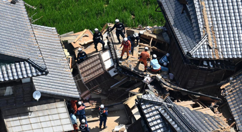 Legkevesebb 13-an meghaltak a Japán déli részén történt erős földrengésben