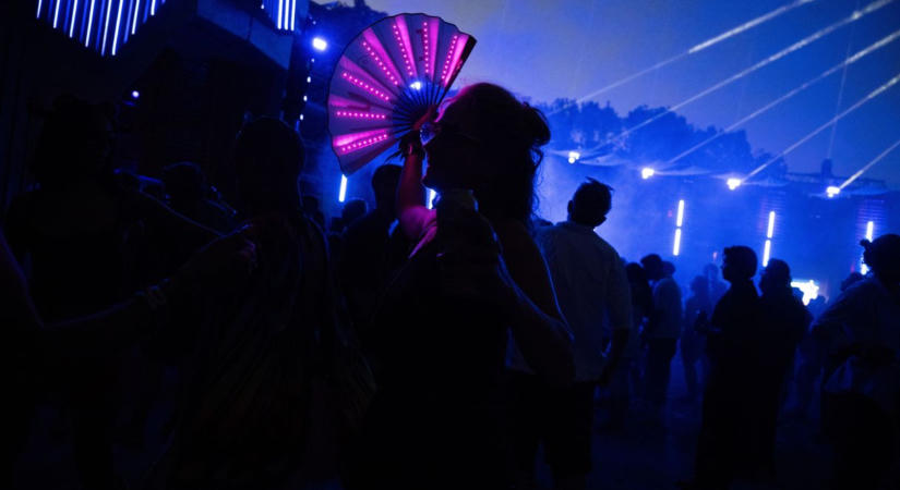 Lassan vége a Szigetnek, de a bulizók nem fáradnak – galériánk a 4. napról