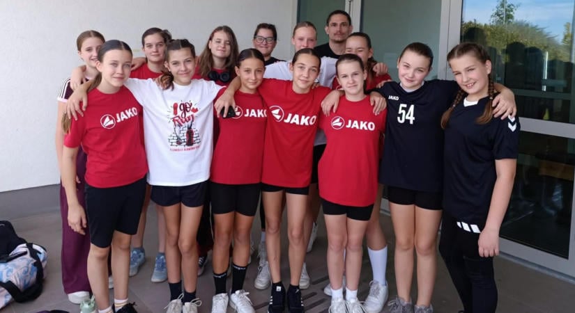 Győzelemmel és vereséggel kezdték a szezont a dorogi U14-es kézilabdázók