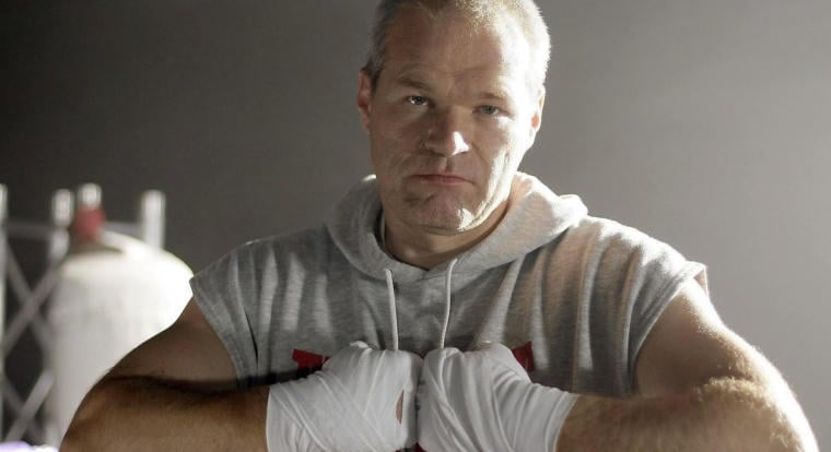 „Soha többé ne fikázzátok a filmjeimet.“: Uwe Boll is megszólalt, miután a kritikusok szétcincálták a Street Fightert