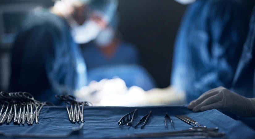 Hatalmas orvosi bravúr: három hazai város között száguldottak a donorszervek