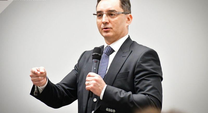 Debrecen fideszes polgármestere a baloldalt és a város irigyeit sejti az akkumulátorgyár-ellenes hangok mögött