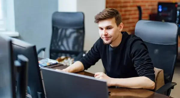 Informatikai raktáros pozícióra keres munkatársat egri munkahely