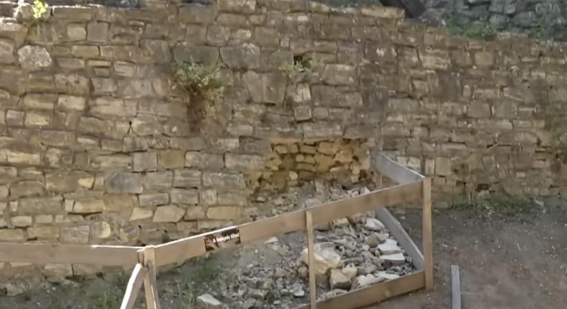 Bezárták a Máré-várat, aminek bulizók szétbontották a falát