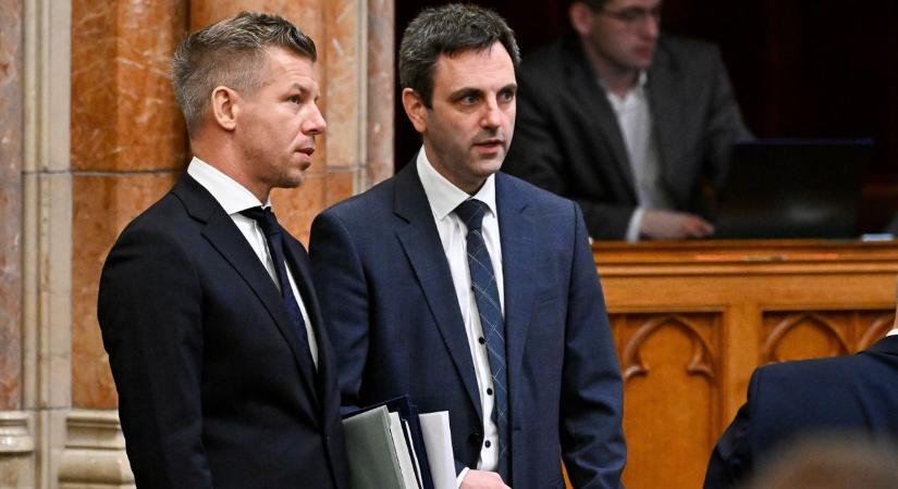 Amikor letépte magáról a mikrofont és kirohant az ATV stúdiójából, figyelmeztettünk, hogy ez egy idegbeteg bohóc