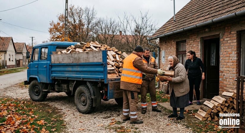 Megkezdődött a szociális tűzifa kiszállítása
