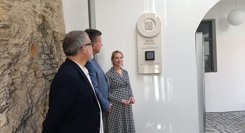 Történelmi pillanat Veszprémben: Magyar Emlékpont lett a Várbörtön (képek)