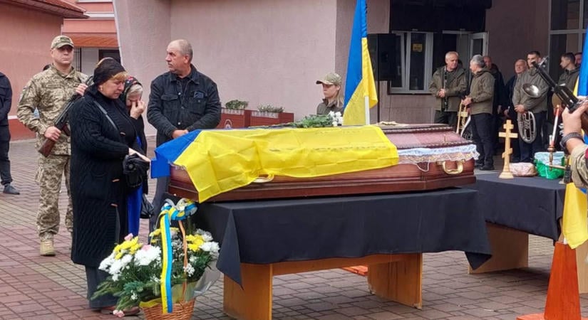 Végső búcsút vettek Rahón Jaroszlav Szavuljak elesett katonától