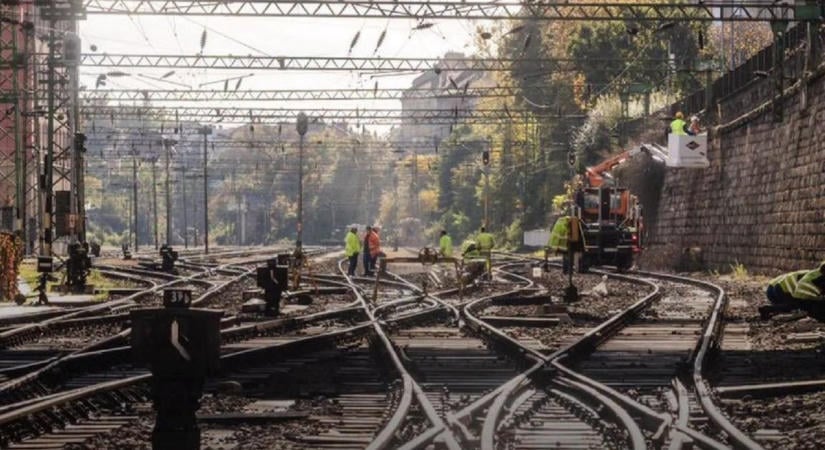 A győri fővonalat is érinti a MÁV hétvégi karbantartási munkája