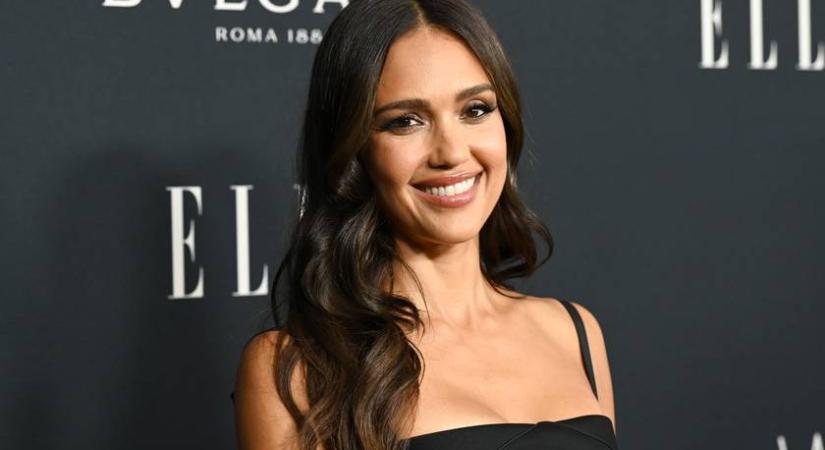 11 évvel fiatalabb pasiba szeretett bele Jessica Alba: válása után ezzel a jóképű színésszel jár