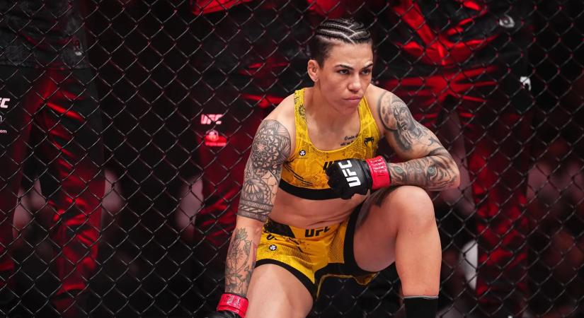 Jessica Andrade-nak futárként kell dolgoznia a megélhetésért