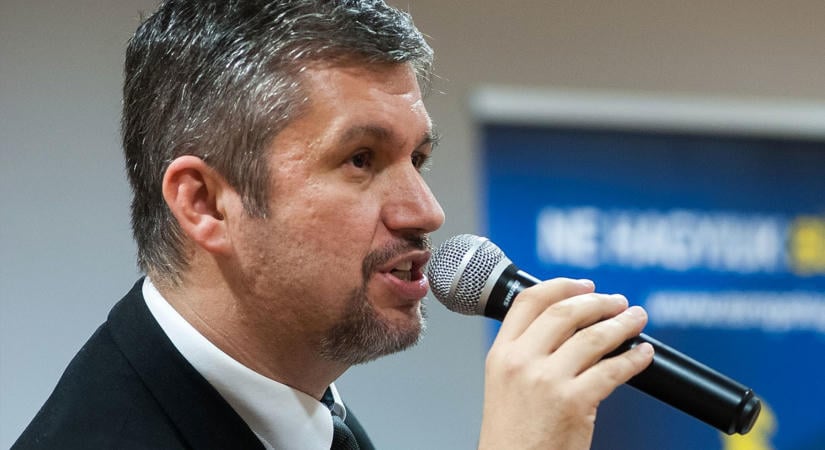 Hadházy Ákos feljelentést tesz, megdöbbentő részleteket talált a tiszás „tűzijáték-mutyit” feldolgozó jelentésben