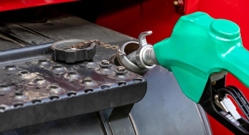 Öthavi csúcson az olaj: drágább, mint az iráni háború kitörésekor