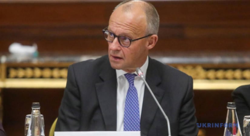 Merz rámutatott az Oroszország és a szélsőséges pártok jelentette fenyegetésre