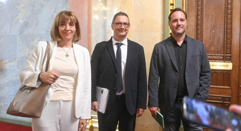Közmédia: a népharag elsodorta a meghallgatásokat