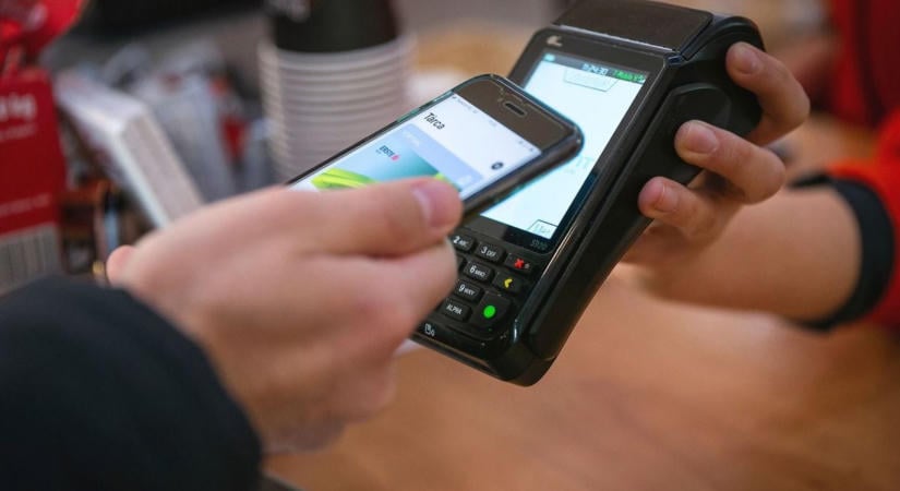Azonnal ellenőrizd a telefonod! Csalók nullázhatják a számládat, ha bekapcsoltad ezt a funkciót!