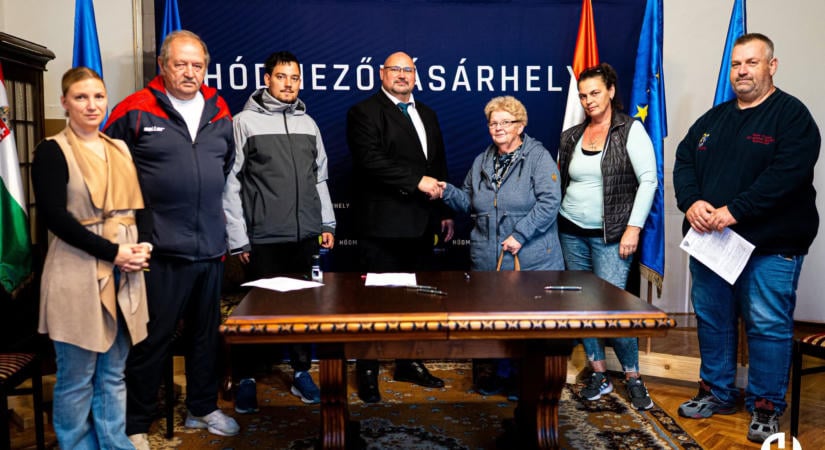 Több mint kétmillió forinttal támogatott civil és sportszervezeteket a város