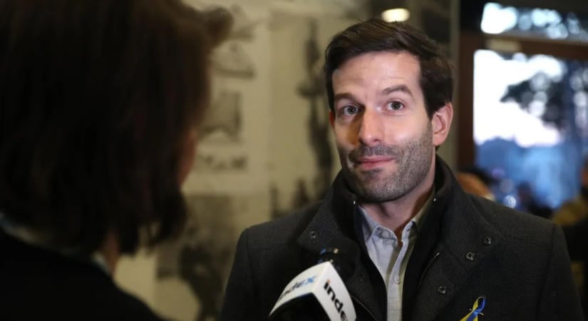 Fekete-Győr András kilép a Momentumból, követőitől kér pénzt országjárására