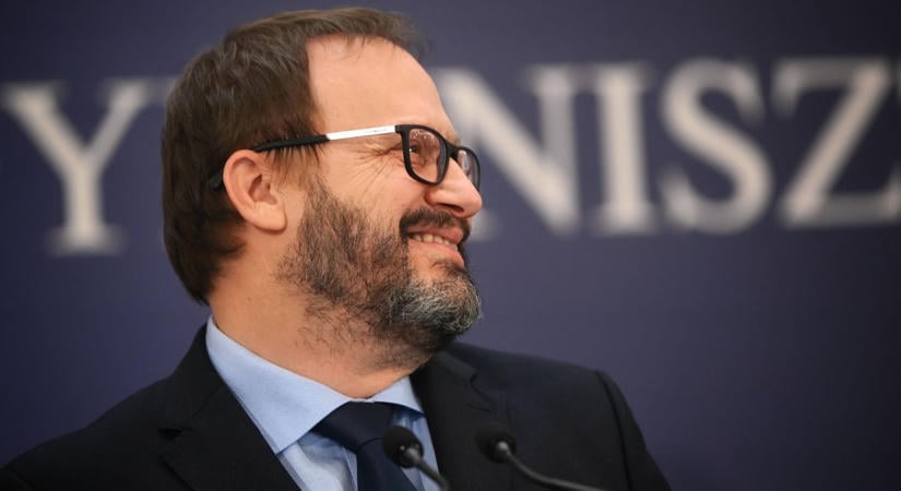 Benyújtotta a kormány a vagyonadó pótkerekét, az exit taxot