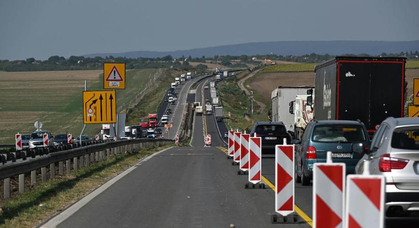Vitézy: 1000 milliárdot irányítottak az autópálya koncesszió finanszírozására