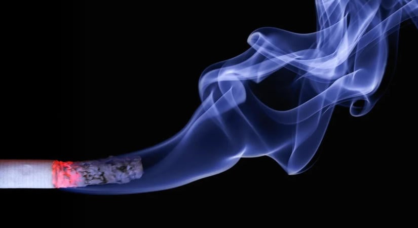 Nagyon rossz hír a dohányosoknak: jelentősen drágulhat a cigaretta, novembertől újabb adóemelés jön