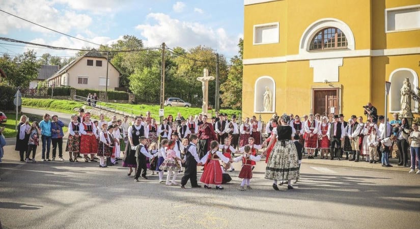 Tánc, zene és hagyomány: különleges szüreti mulatságra készül a falu