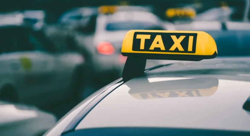 Taxinak hitte az autót, amibe beszállt – elraboltak és megerőszakoltak egy nőt