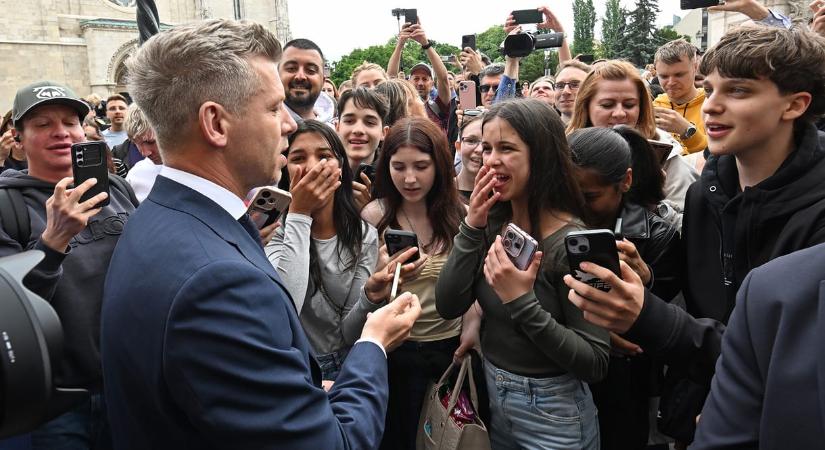 A Magyar-forradalom: Magyarország új korszaka – elemez a Financial Times