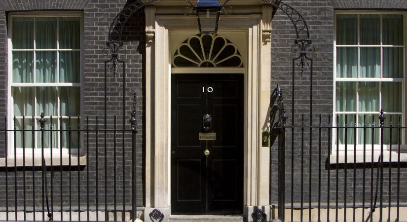Tízéves tervről beszélt az új brit kormányfő