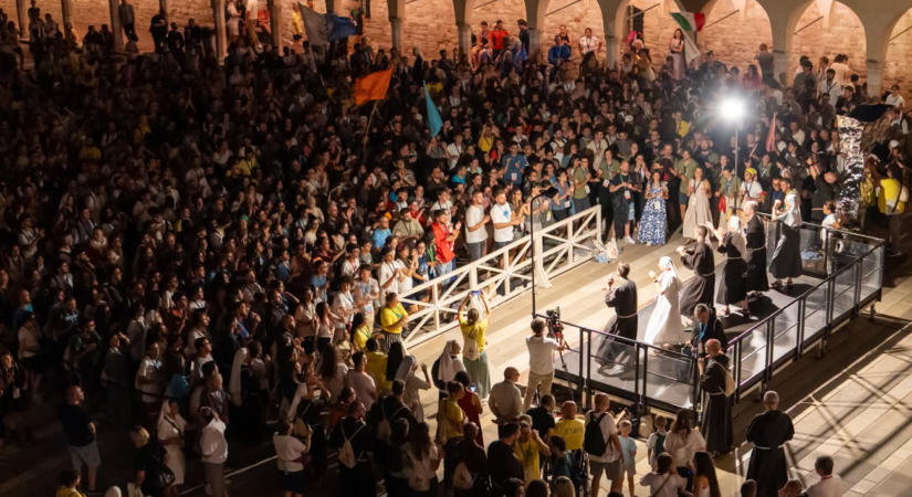 XIV. Leó pápa is részt vesz az Assisiben zajló ferences ifjúsági találkozón