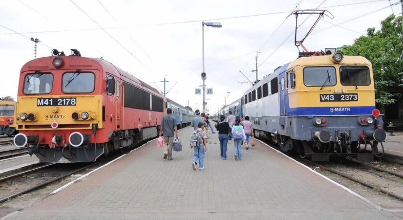 Baj van a hatvani vasútvonalon, több járat közlekedése is megváltozott