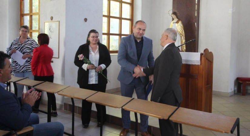 Kórházi dolgozókat köszöntöttek a dombóvári Szent Lukács-napi ünnepségen