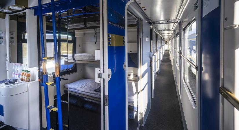 Tavaly több mint negyedmillióan választották az éjszakai vonatozást