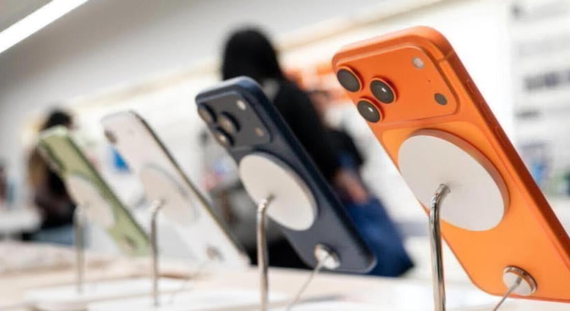 Épp csak megjelent az iPhone 18 Pro, máris az iPhone 20 Pro kijelzője a téma
