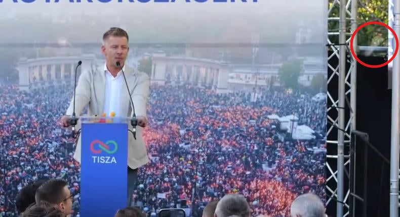Meg akarták dobni Magyar Pétert a szolnoki országjárásán