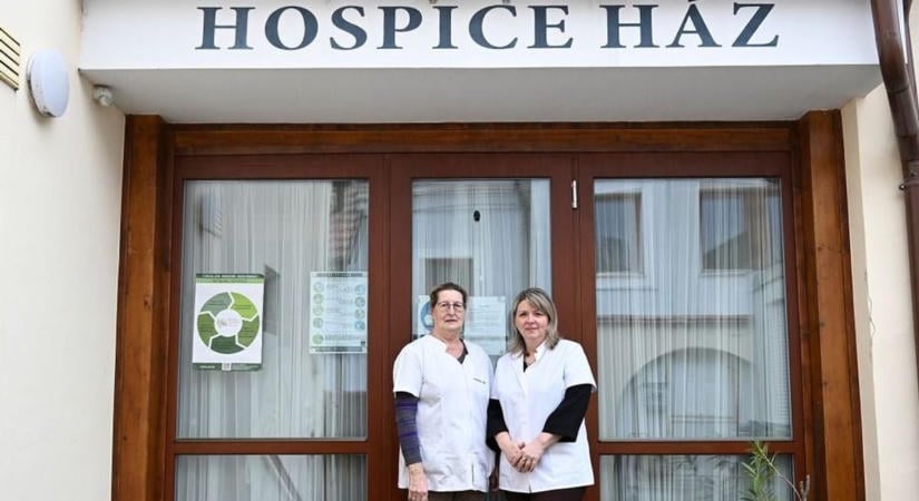 Hospice Ház: az új tetőhöz jött a Mediahelps Alapítvány segítsége