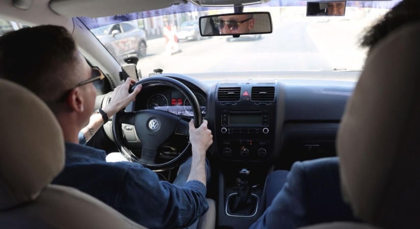 Ennyibe kerül most a B kategóriás jogosítvány Miskolcon – akár 600 ezer forint is lehet a vége