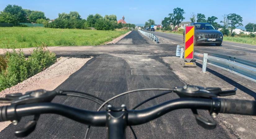 Nagyjából elkészült az Oroszfalu és Sárfalva közötti bicikliút – kipróbáltuk (VIDEÓ)