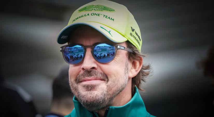 Budapesten mutatta meg először újszülött kisfiát Fernando Alonso – videó
