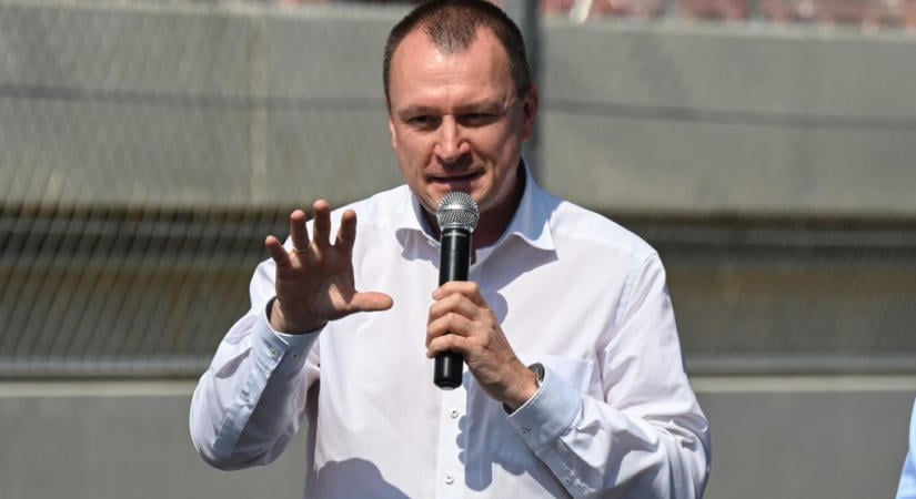 Nem marad Szujó Zoltán az MNASZ élén