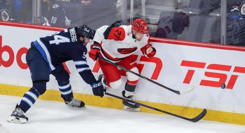 NHL: winnipegi sikerével már sorozatban hét győzelemnél jár a címvédő Carolina