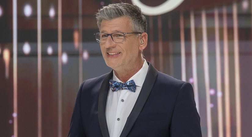 Ritka fotón Kárász Róbert mindhárom lánya: 29 év van a legidősebb és a legfiatalabb közt