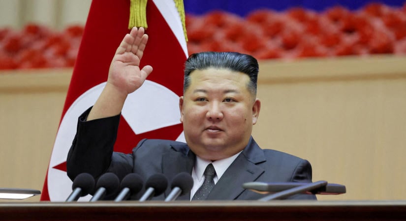Amerika elpusztításáról üzent Kim Dzsongun, miközben fegyvereket vonultatott fel a határnál