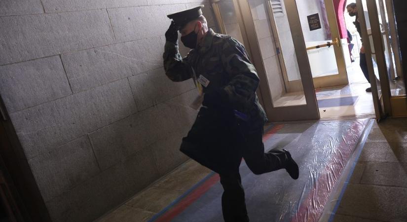 Külső fenyegetés miatt lezárták a Capitoliumot
