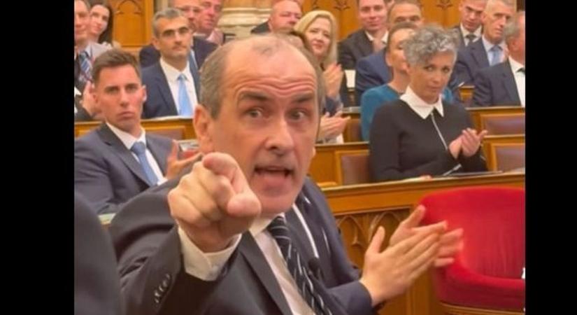A Magyar Hangtól szerzett magának sajtófőnököt Hegedűs Zsolt