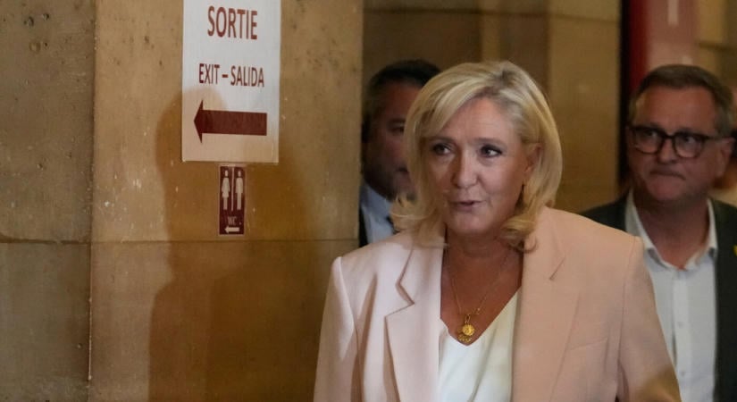 Francia szélsőjobb: Moszkva nem diktálhatja fenyegetéssel vagy destabilizálással Franciaország politikáját
